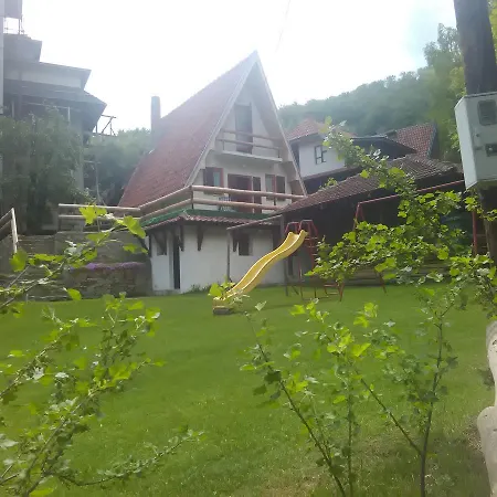 Vikend Kuca Bela Reka 別荘